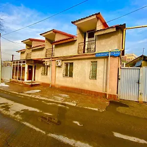 Esentai بيت شباب الماتي